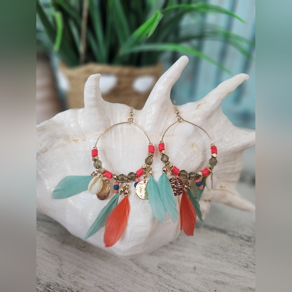 NEW Teardrop Feather and Shell Earrings - Picture 2 of 6